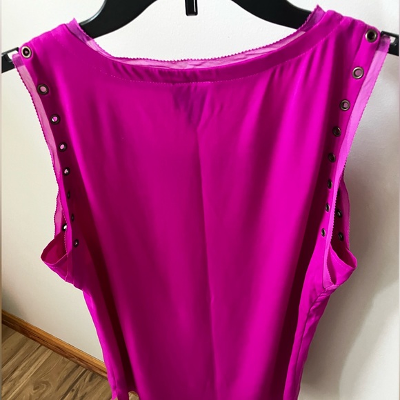 Womens sleeveless top - Picture 2 of 4